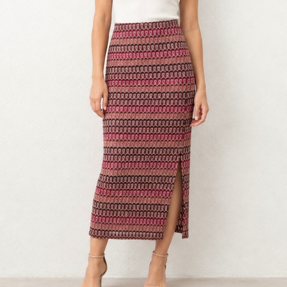 DR2 by Daniel Rainn Pink Mauve Crochet Lace Midi Skirt Side Slit Size Small